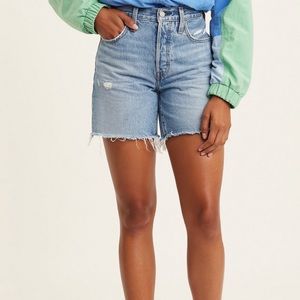 Levi’s 501 Mid Length Short NWOT
